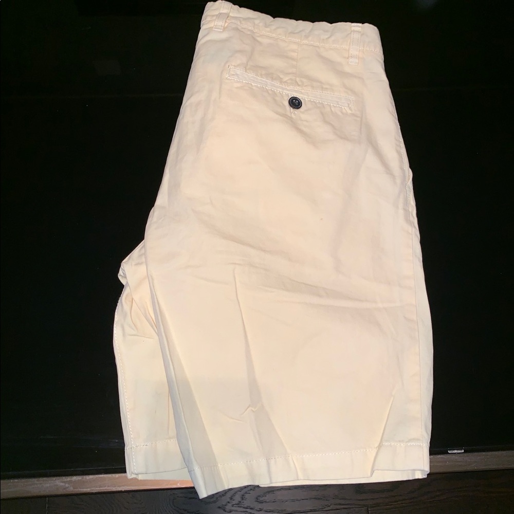 Shorts - Picture 3 of 3